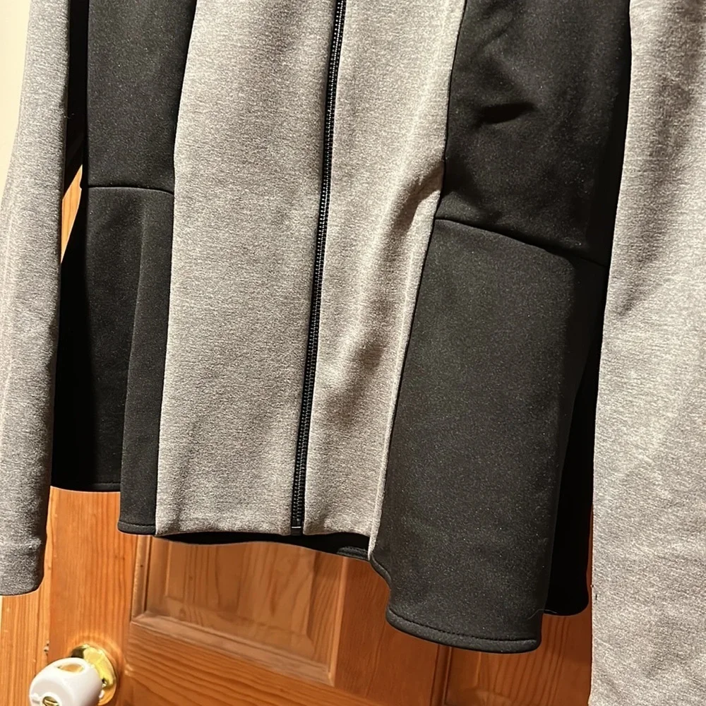 Top shop size 12 zip up top good condition - Picture 3 of 4